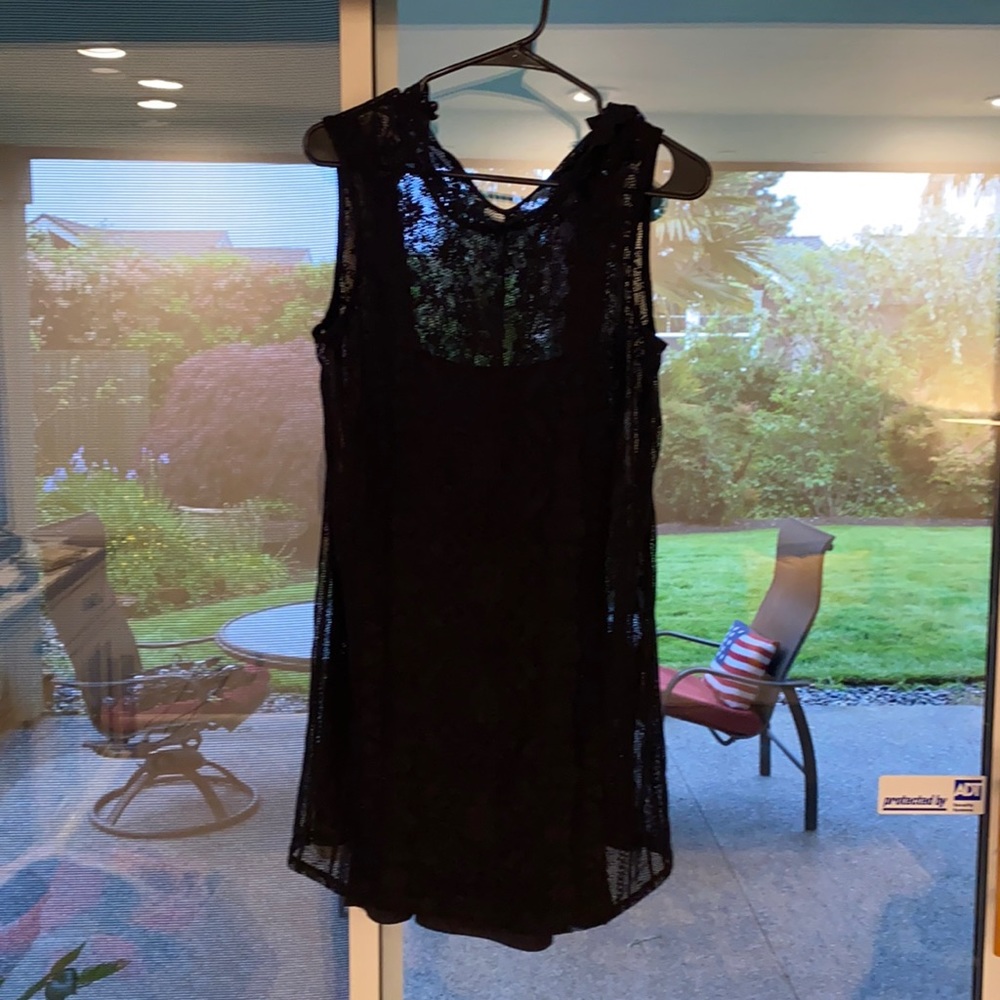 Black long tank top, medium,